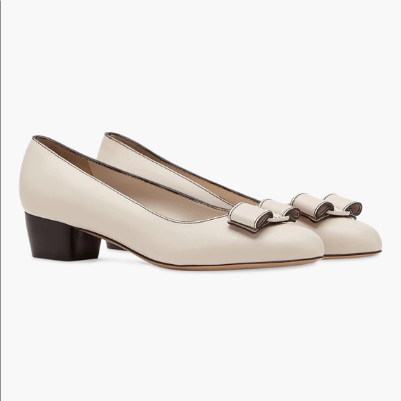 Salvatore Ferragamo Bow Leather Vara Stitch Pump - Picture 1 of 3
